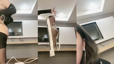 女神回归第三弹！【奶球】再约新男主~穿黑丝被干~真骚~！~边操还边扇耳光辱骂，调教发泄 (2)